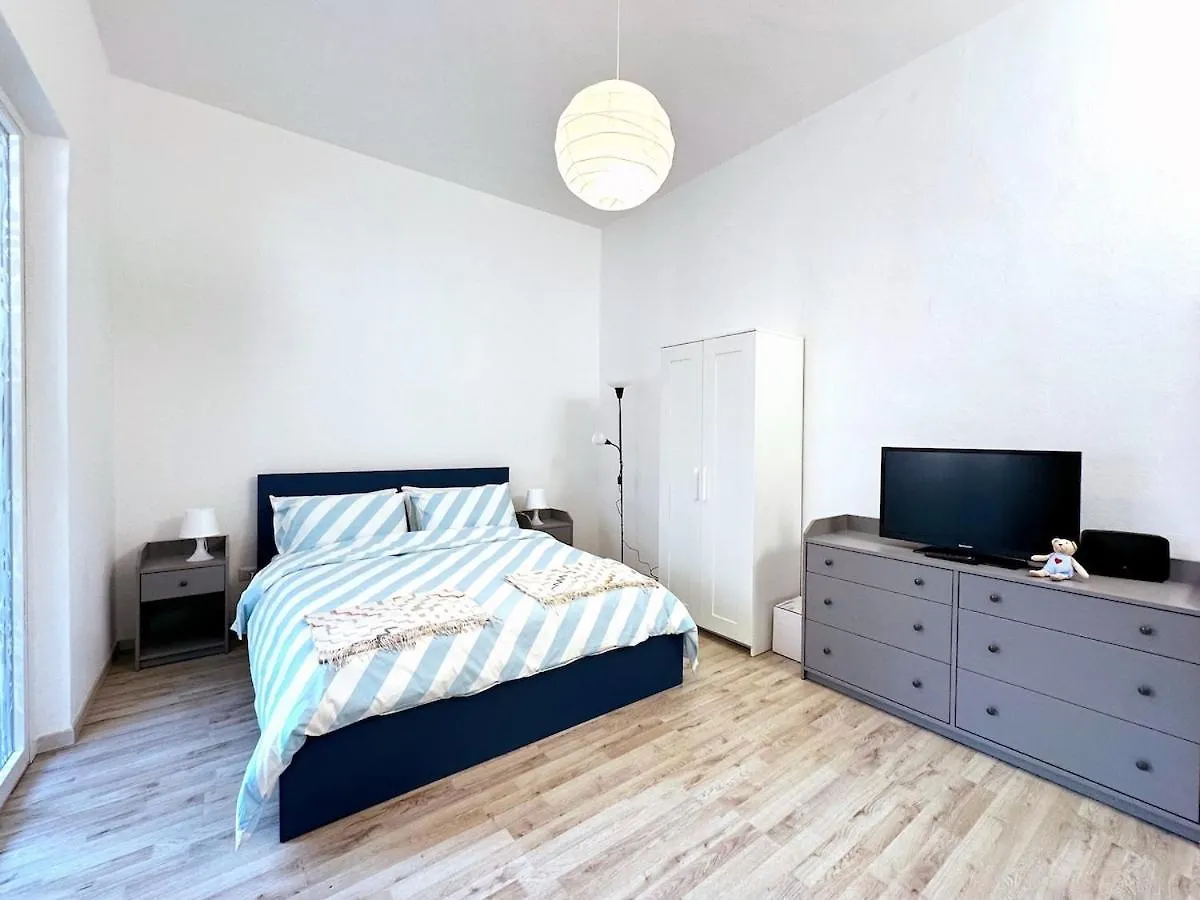 Casa Illi Welcomes You! A Nice, Comfortable Studio Milan
